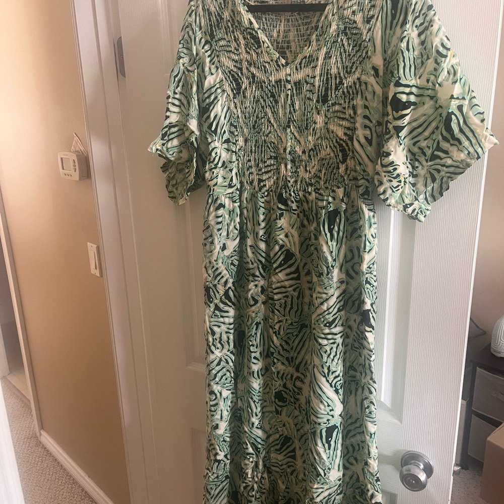 Chic Green Patterned Maxi Dress